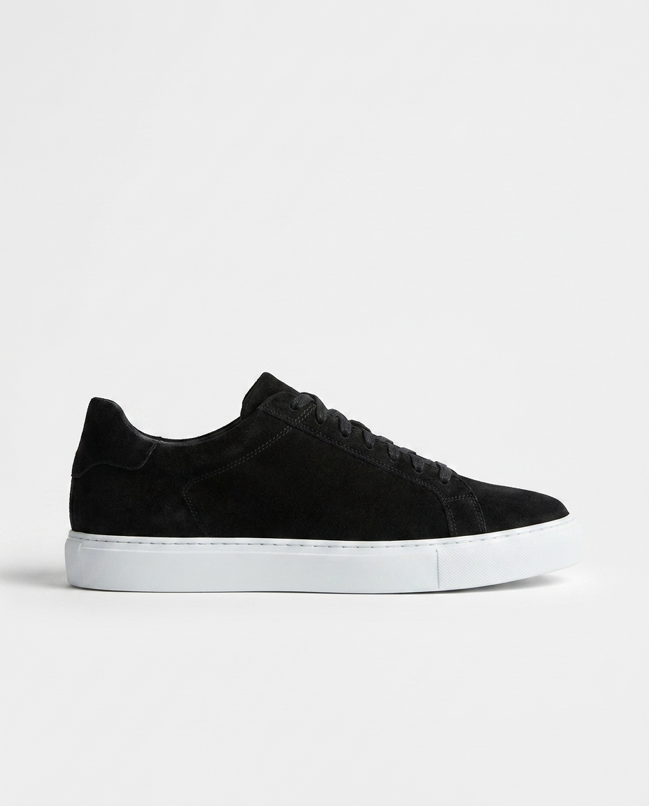 100% SUEDE LOW-TOP SNEACKERS