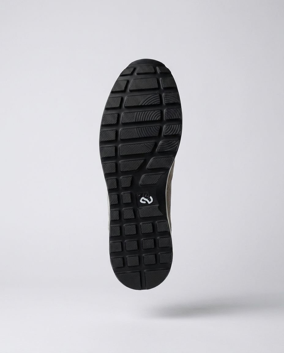 100% SUEDE SNEAKERS