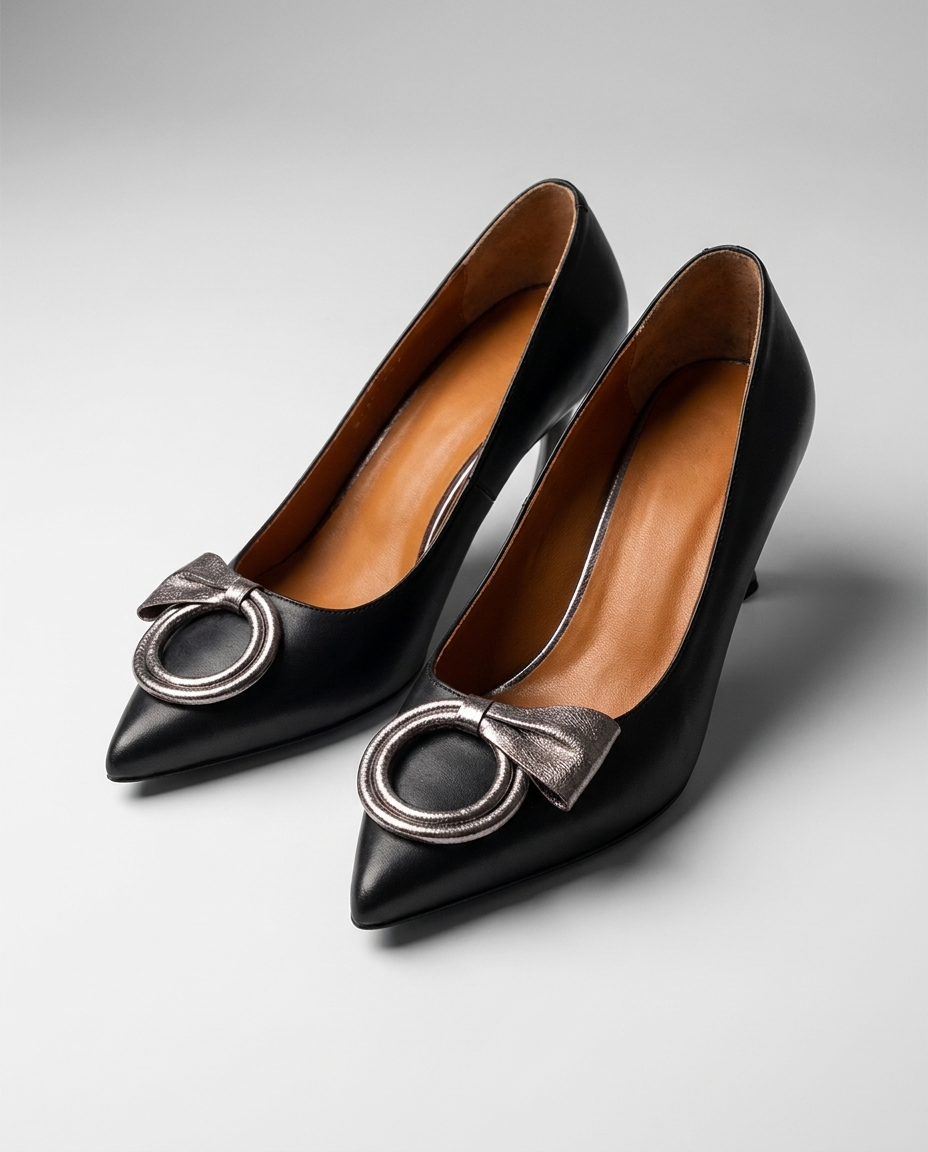 100% LEATHER KITTEN HEELS