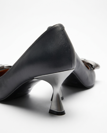 100% LEATHER KITTEN HEELS