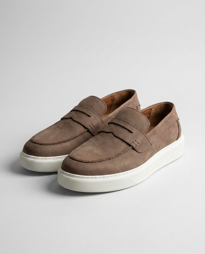 100% LEATHER LOAFERS
