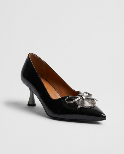 100% LEATHER KITTEN HEELS