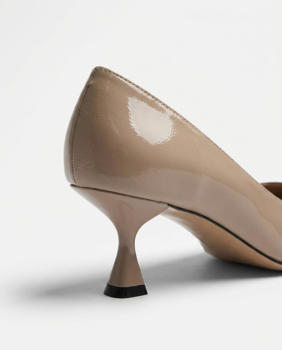 100% LEATHER HEELED SHOES