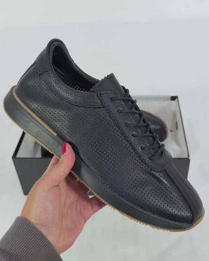 Leather sneackers